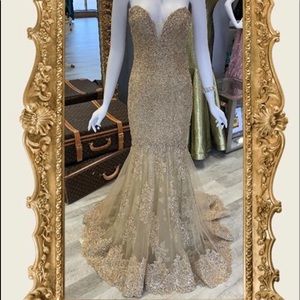 Gold dress with necklace